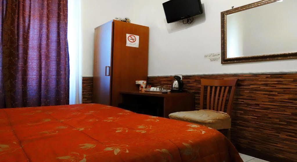 Cristina 3* Rome